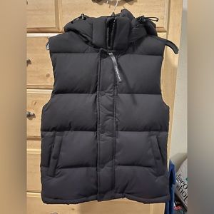 Aritzia TNA The Super Puff